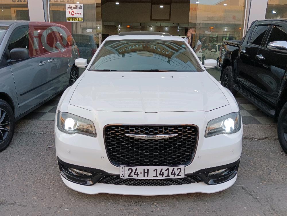 کرایسلەر 300